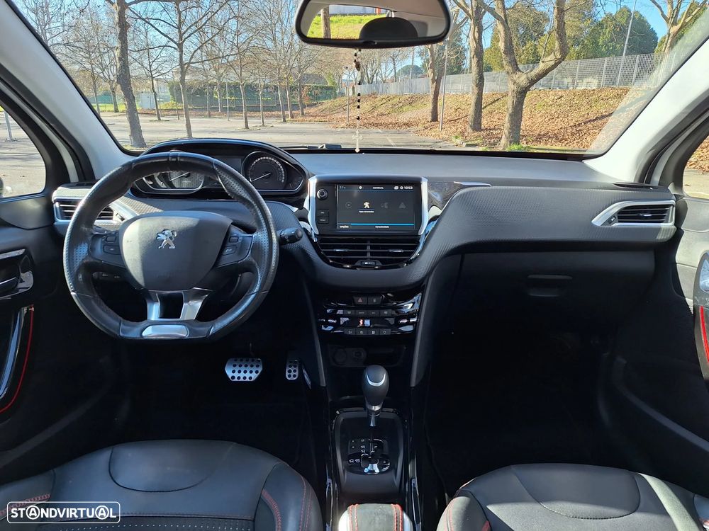 Peugeot 2008 PureTech 110 Stop&Start EAT6 GT-Line Edition - 16