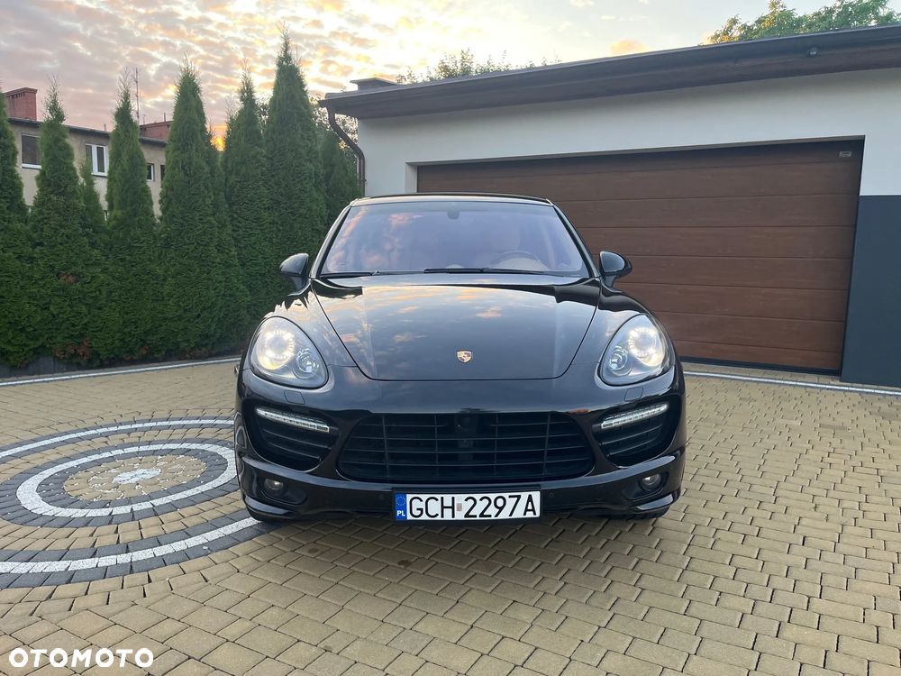 Porsche Cayenne GTS - 7