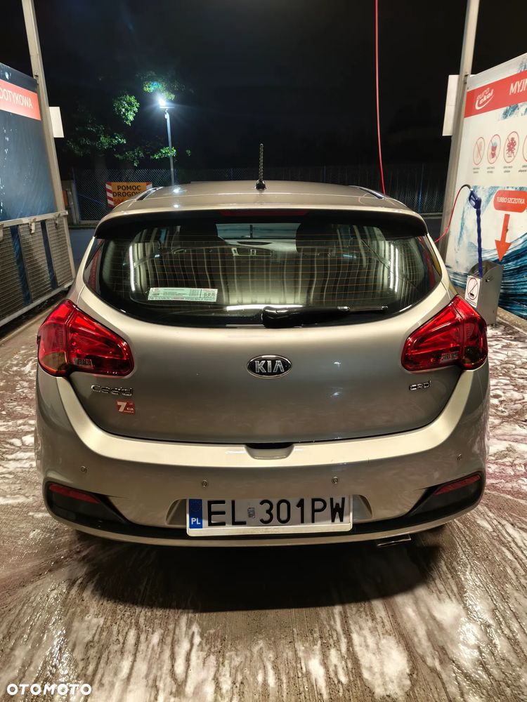 Kia Ceed 2012 photo 3