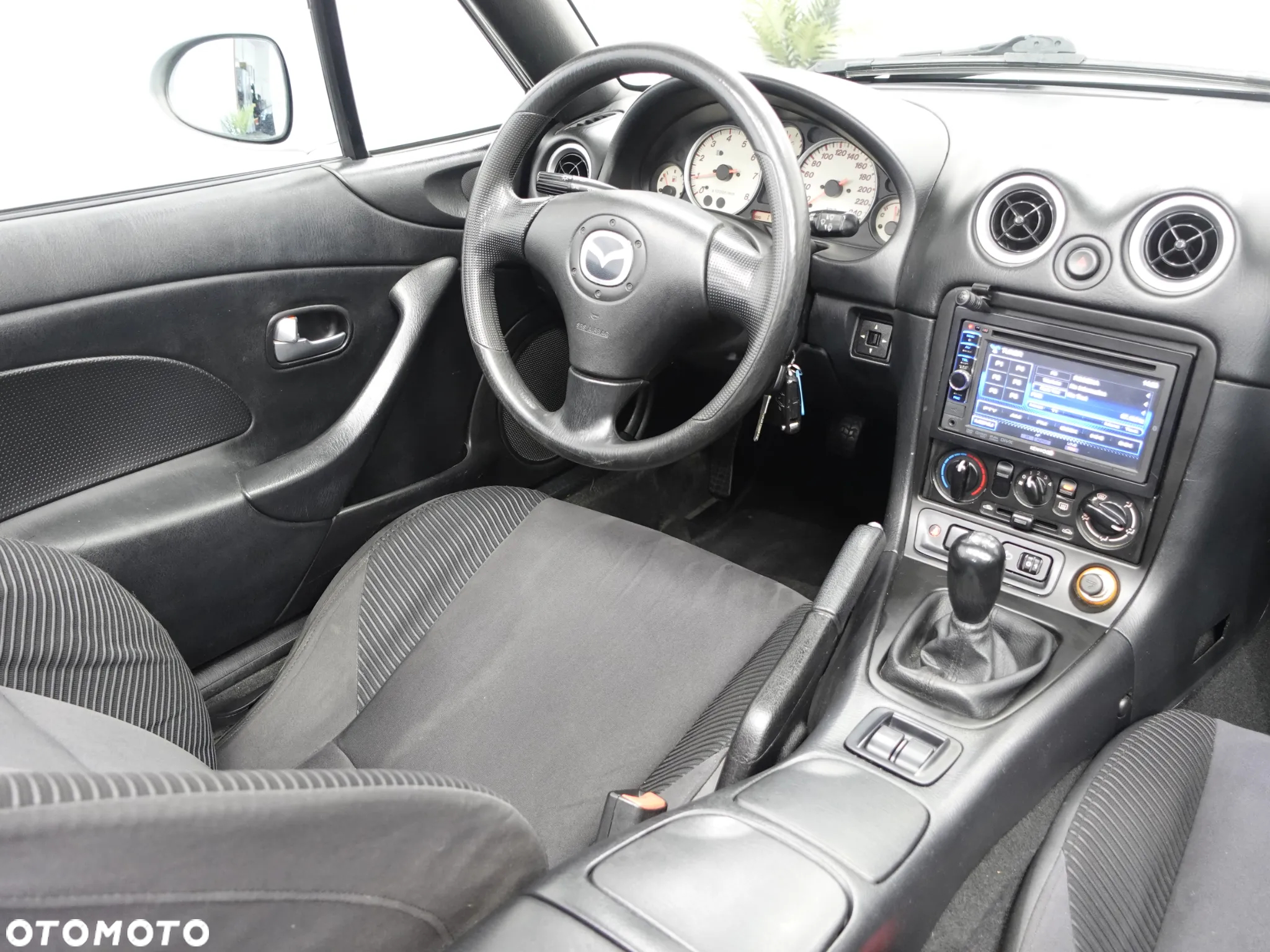 Mazda MX-5 1.6i 16V - 31