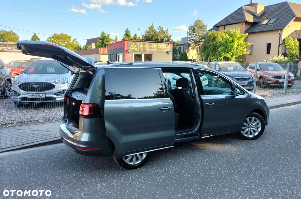 Volkswagen Sharan 2.0 TDI DSG Highline Black Style - 37