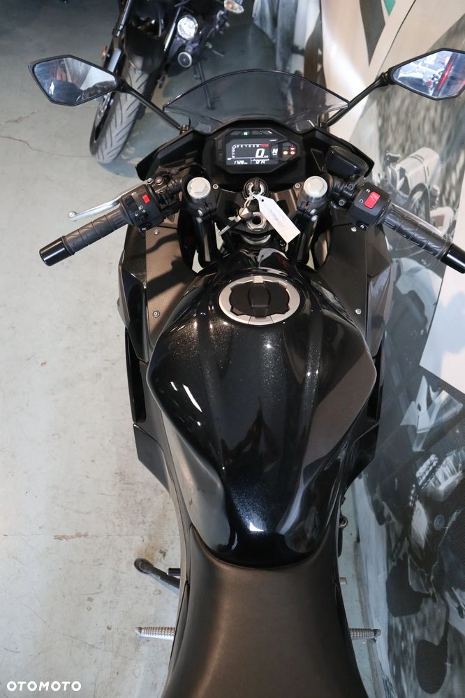 Kawasaki Ninja - 12