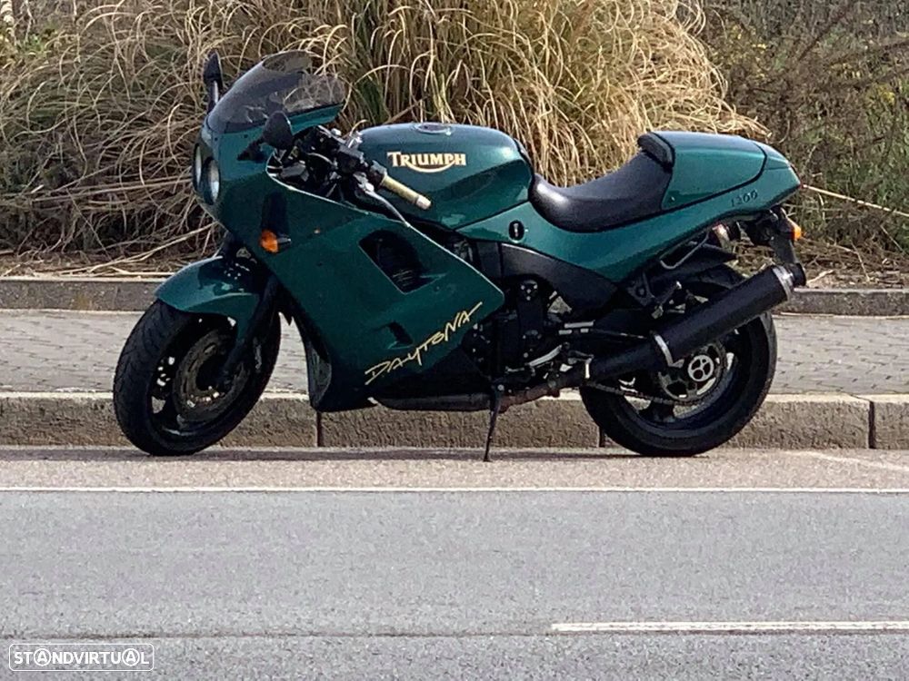 Triumph Daytona 1200 - 22