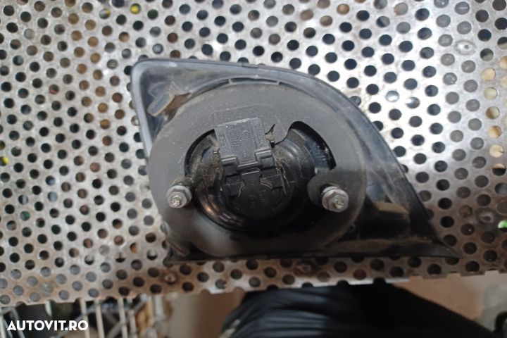 Lampa / Tripla stop stanga pe hayon 5M0945093H Volkswagen VW Golf 5 [ - 3
