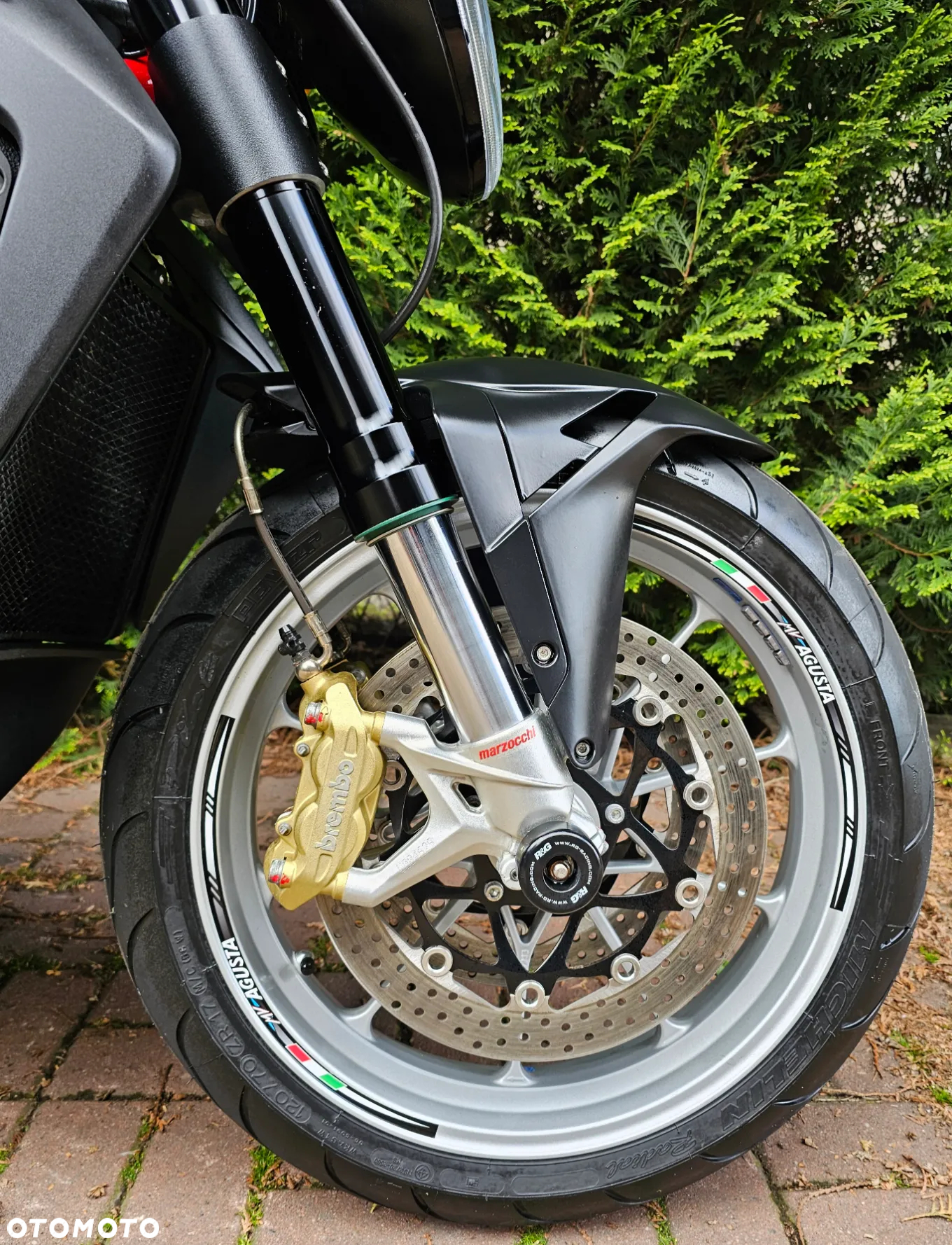 MV AGUSTA Brutale - 8