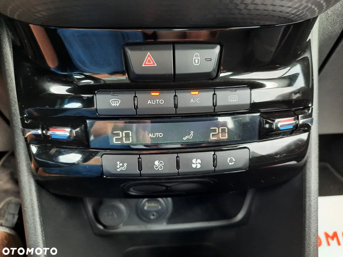 Peugeot 208 PureTech 110 Stop & Start EAT6 Allure - 36