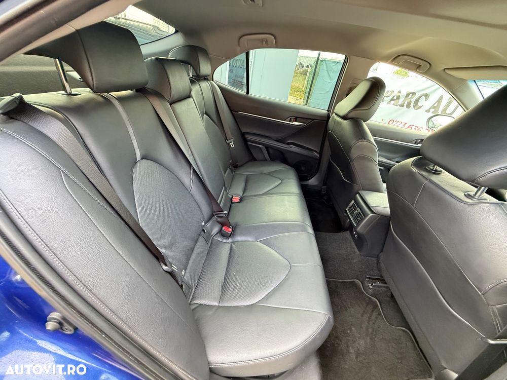 Toyota Camry Business Edition - 8