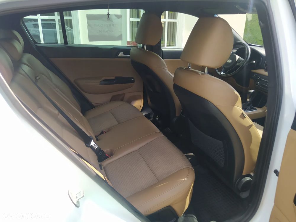 Kia Sportage 1.6 GDI L 2WD - 19