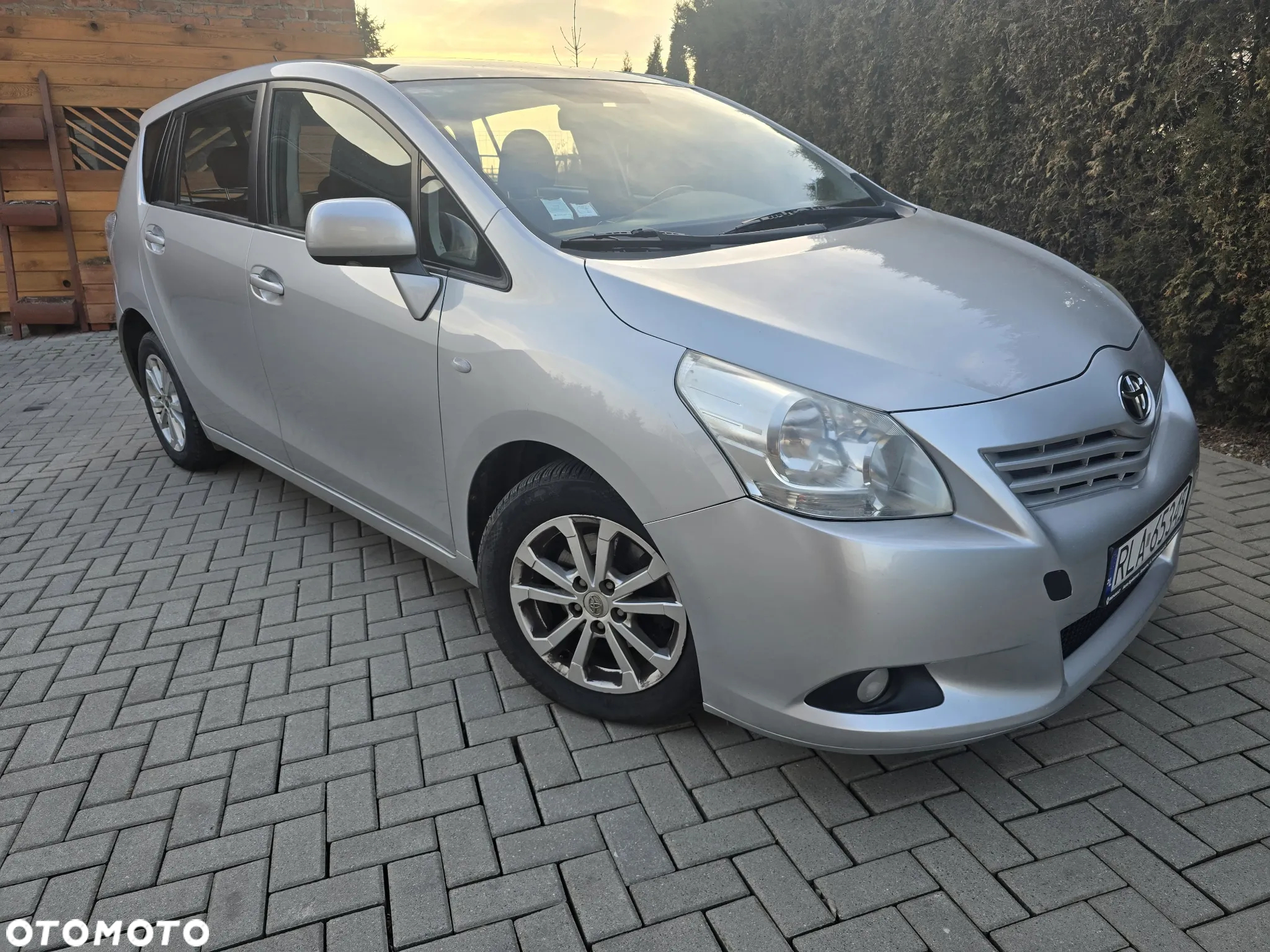 Toyota Verso 2.0 D-4D - 25