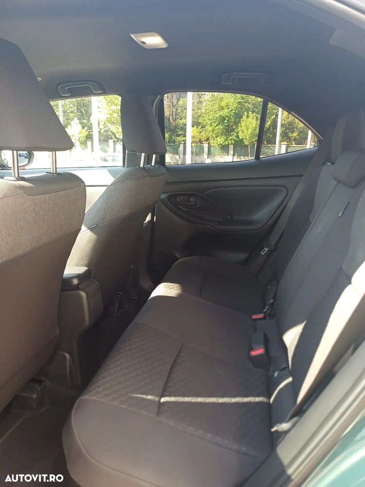 Toyota Yaris Cross 1.5 VVT-i HSD 4x2 Dynamic - 10