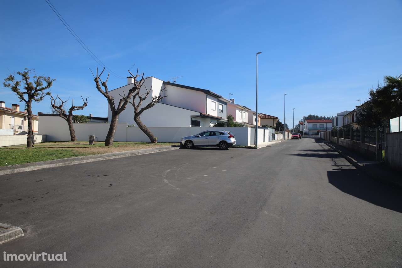 Terreno para promoção imobiliária – 5.587 m² | Merelim S. Paio - Grande imagem: 3/12