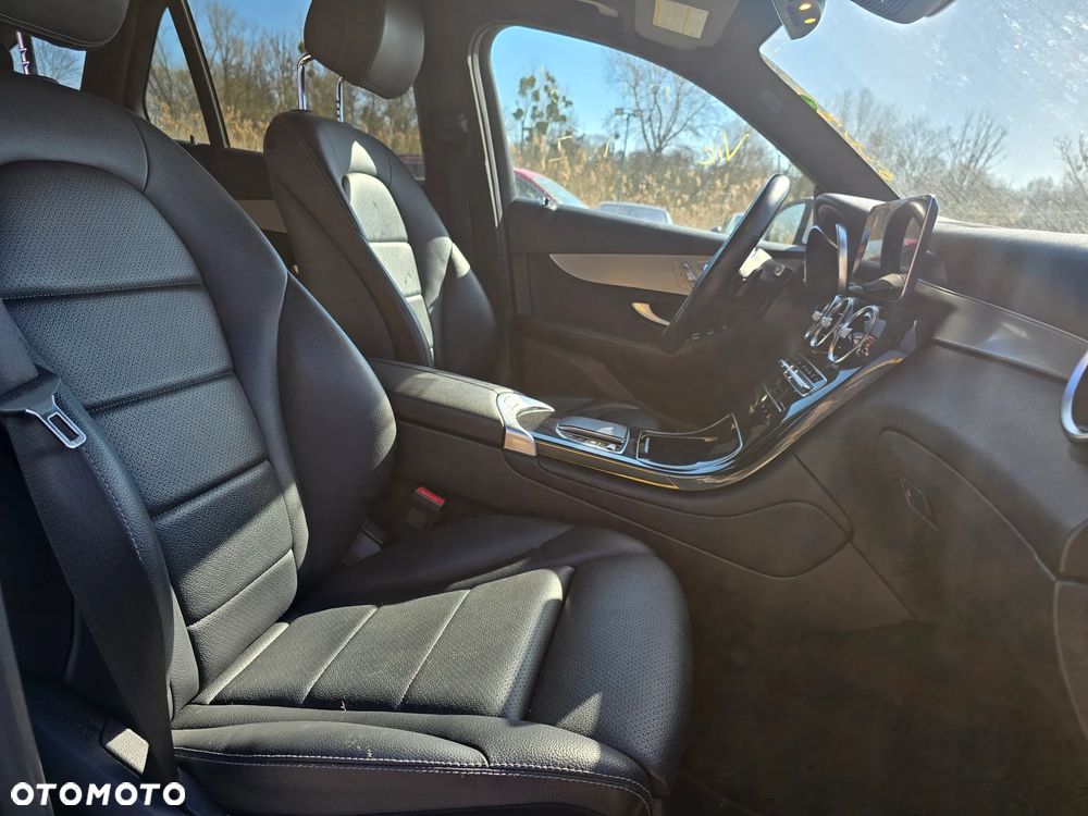 Mercedes-Benz GLC 300 4Matic 9G-TRONIC Edition Avantgarde - 8