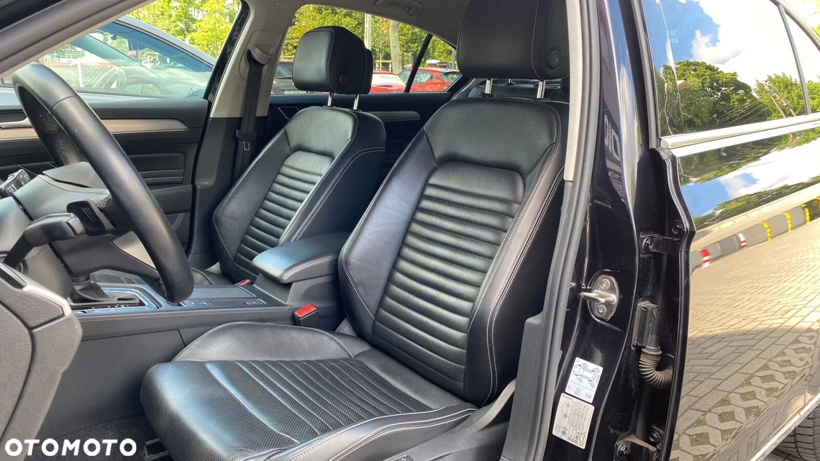 Volkswagen Passat - 14