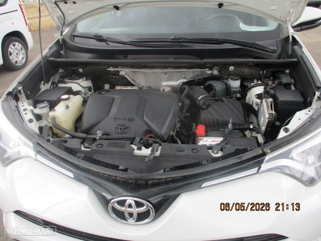 Toyota RAV4 2.0 D-4D Active - 11