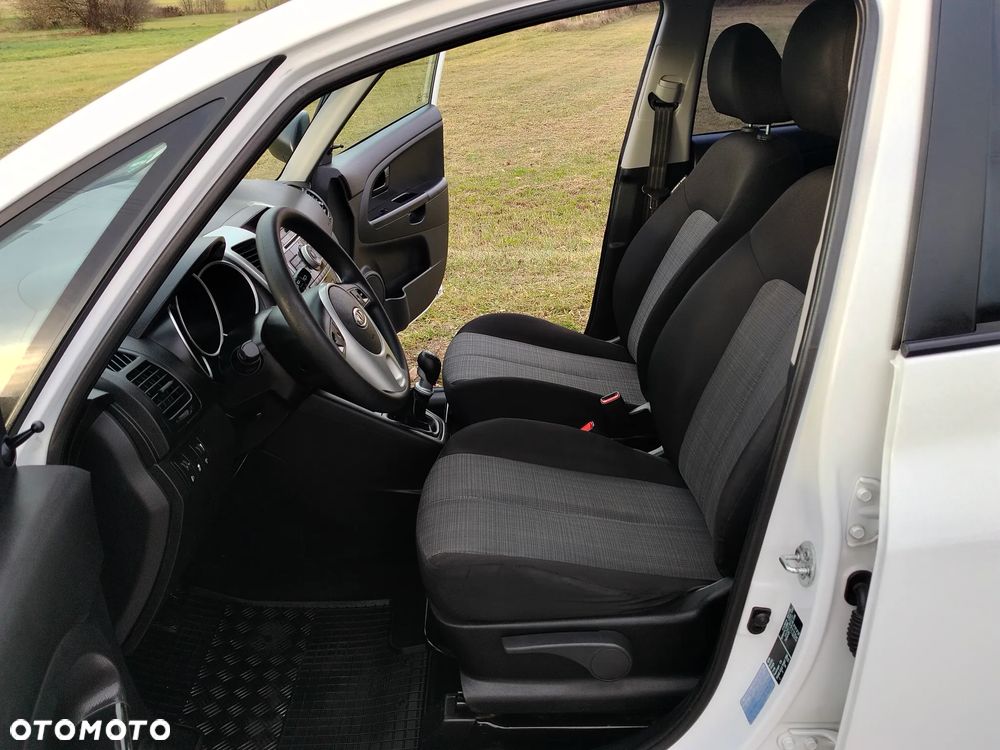 Kia Venga 1.4 CVVT Business Line - 13