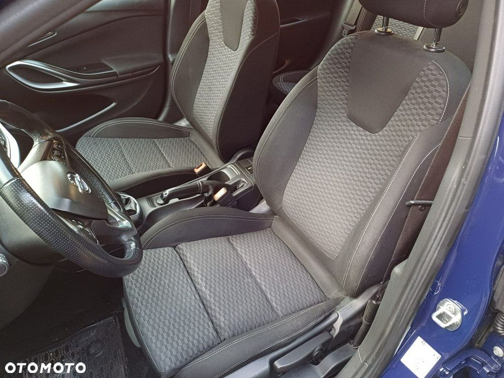 Opel Astra 1.6 CDTI Enjoy - 9