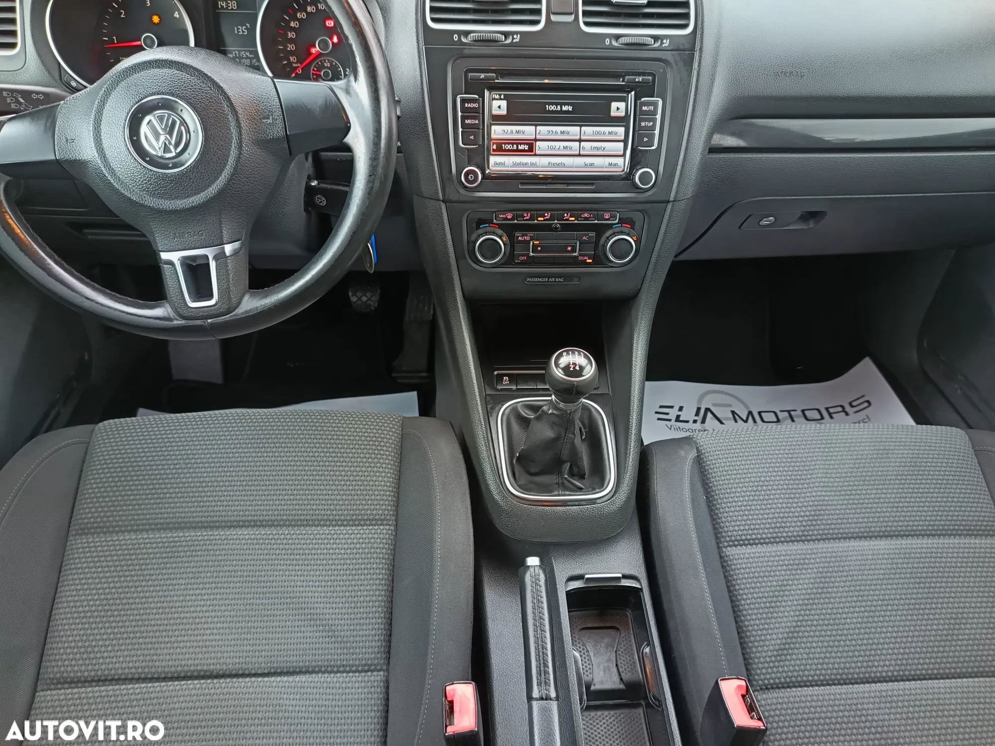 Volkswagen Golf 1.6 TDI DPF Comfortline - 9