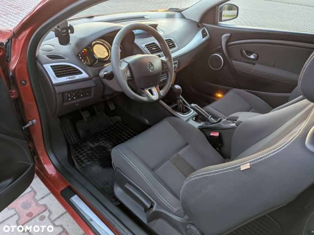 Renault Megane TCe 180 Luxe - 11