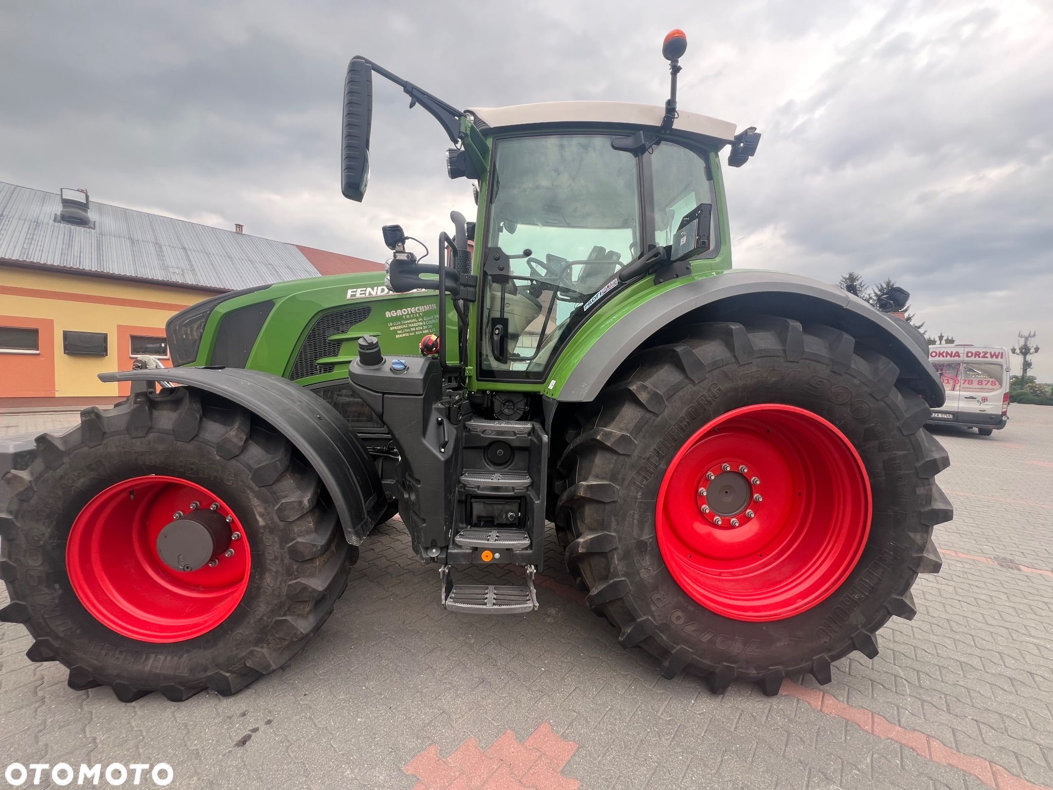 Fendt 824 - 1