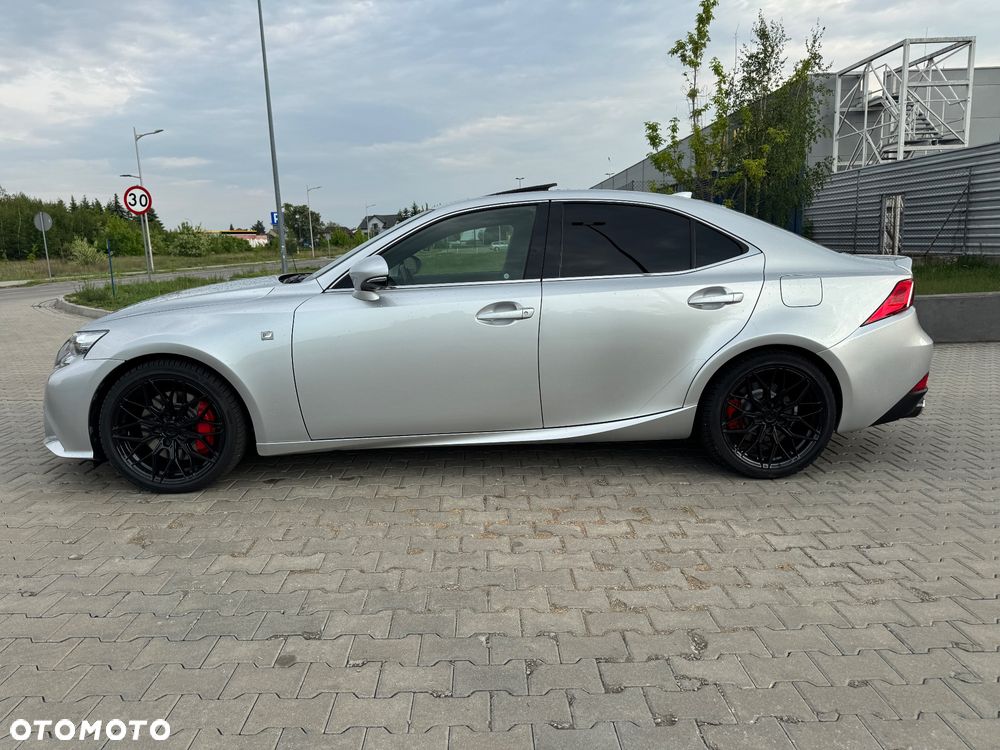 Lexus Inny - 5