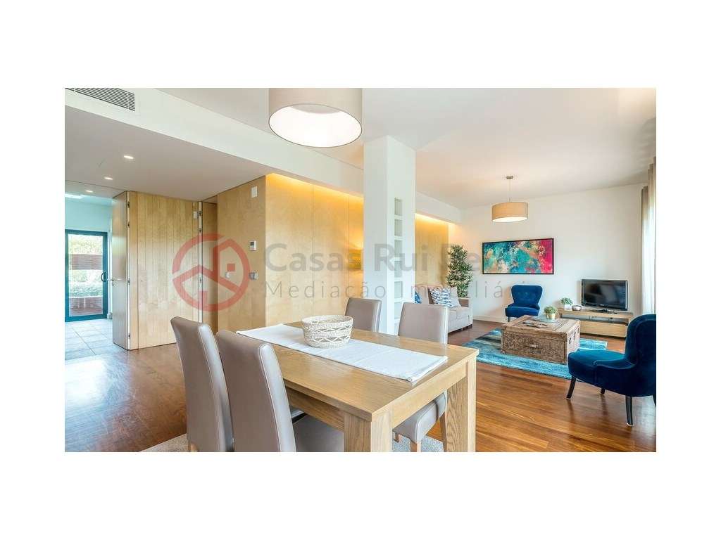 Apartamento T1 com Parqueamento e Piscina 'Urbanização L'Orangerie'... - Grande imagem: 2/8