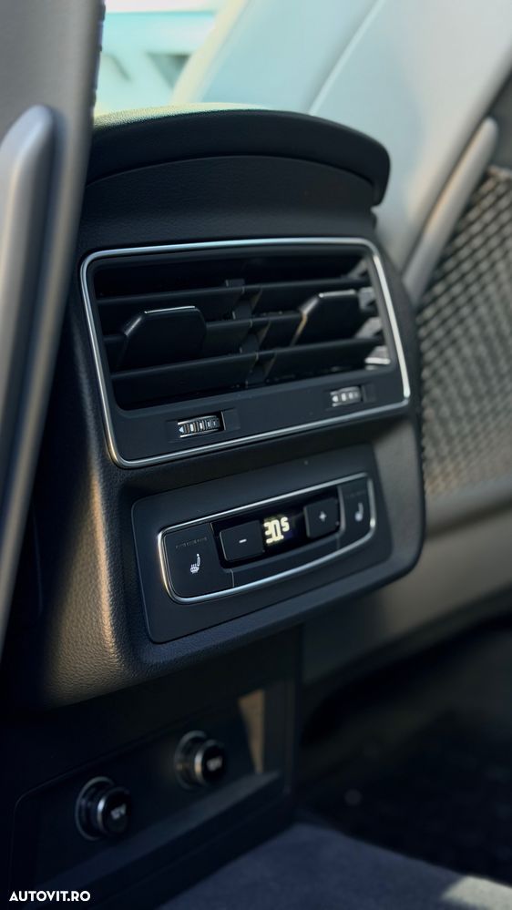 Audi Q8 3.0 55 TFSI e quattro Tiptronic - 25