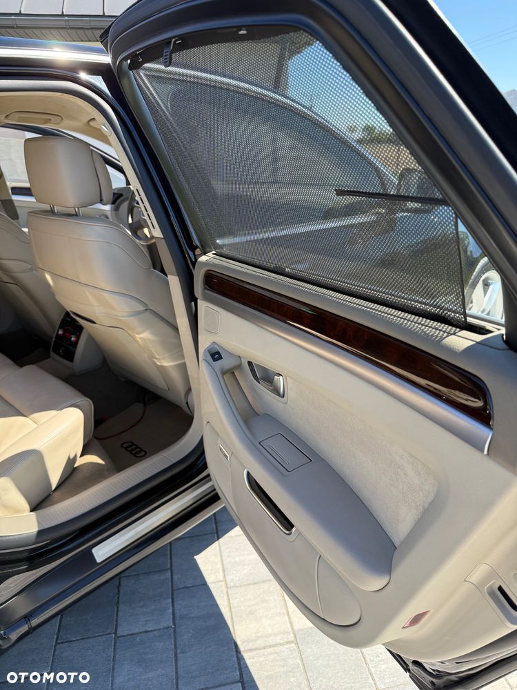 Audi A8 - 8