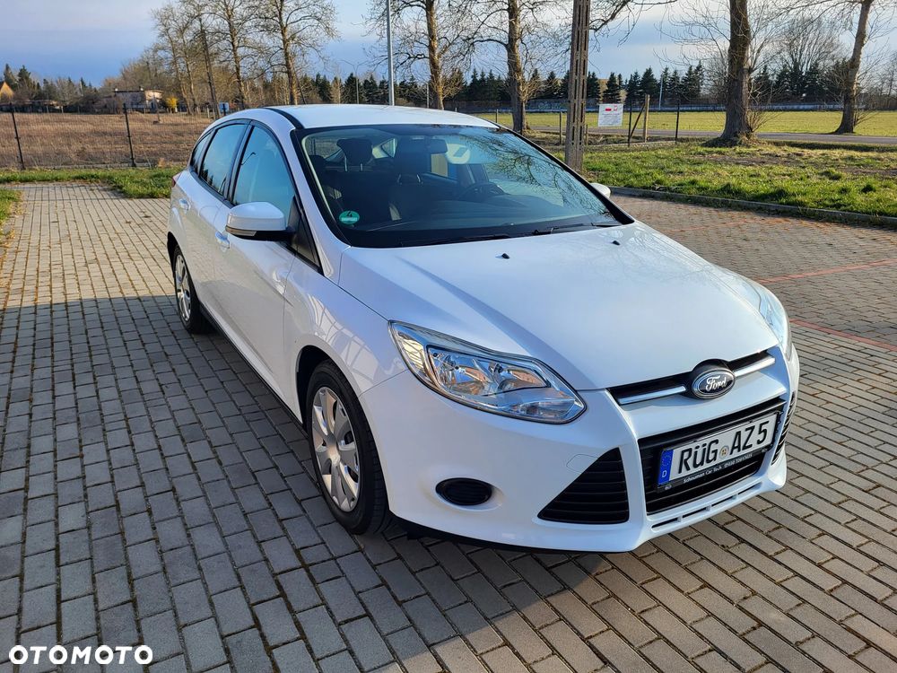 Ford Focus 1.0 EcoBoost Ambiente - 28