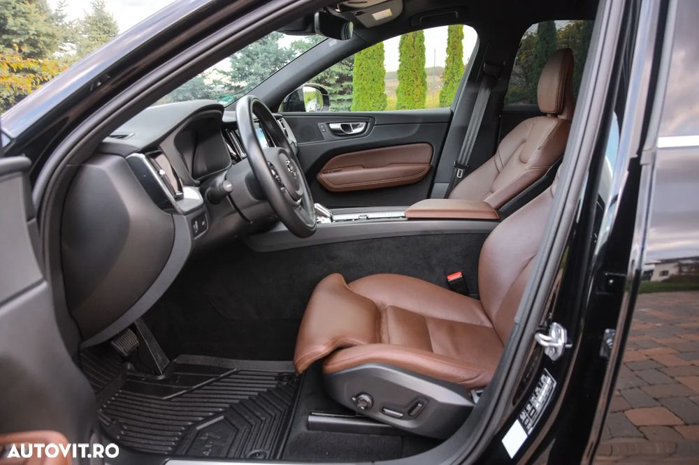 Volvo XC 60 B4 MHEV AT8 AWD Inscription - 17