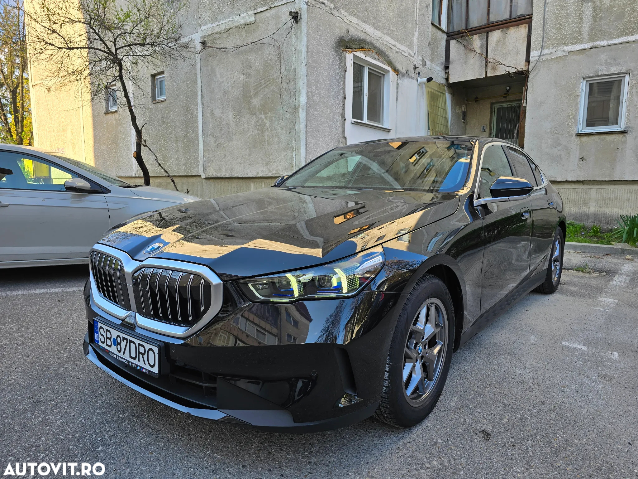 BMW Seria 5 520i AT MHEV - 2