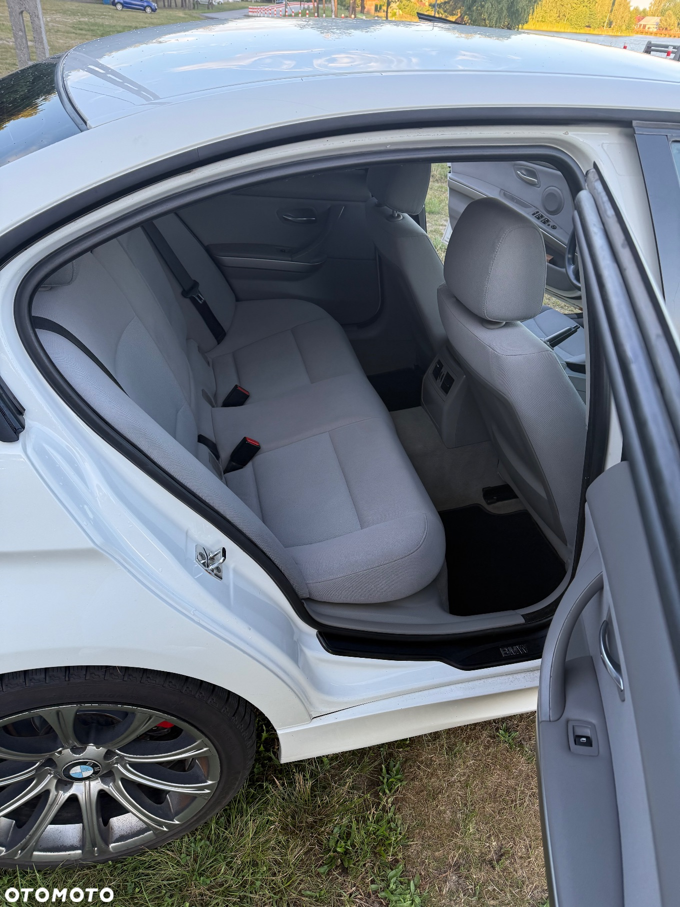 BMW Seria 3 318i - 10