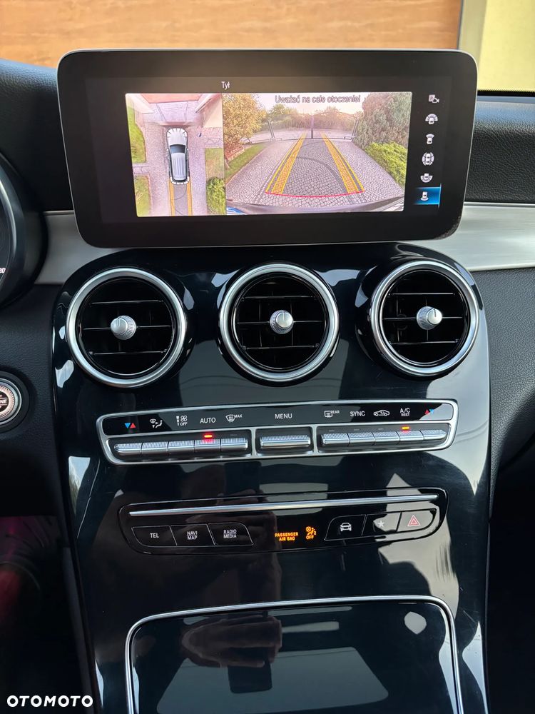 Mercedes-Benz GLC - 25