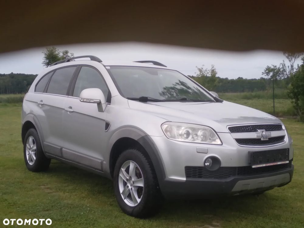 Chevrolet Captiva 2.0 4WD 7 Sitzer Automatik LT Exclusive - 2