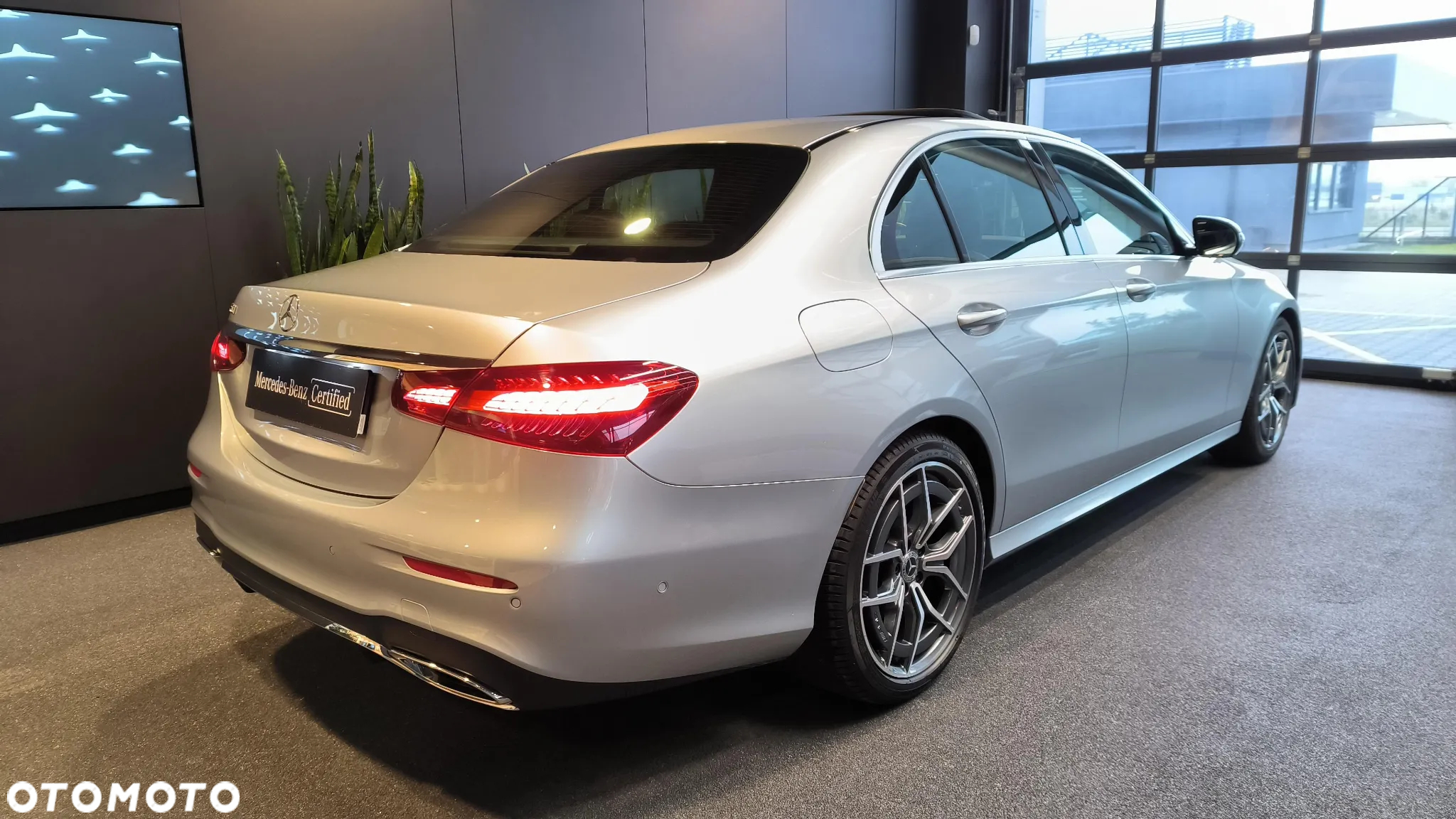Mercedes-Benz Klasa E 220 d 9G-TRONIC AMG Line - 7