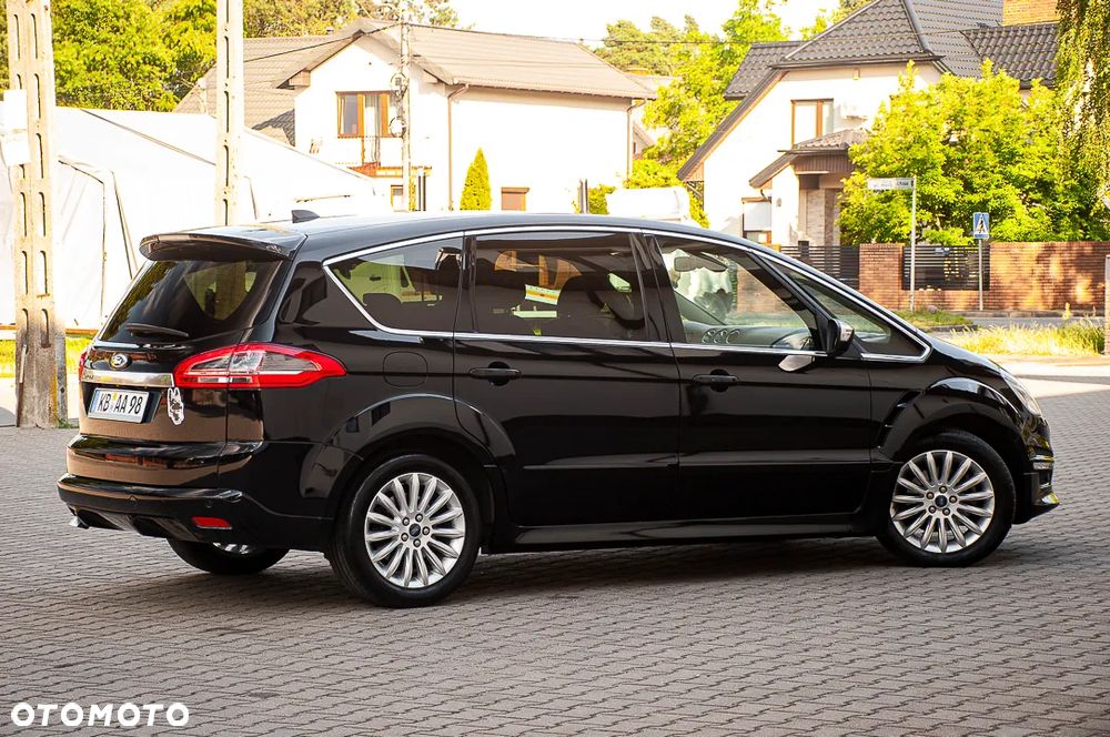 Ford S-Max - 11