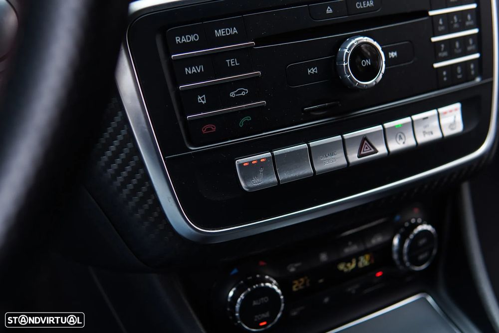 Mercedes-Benz A 180 d AMG Line - 52