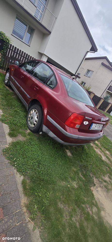 Volkswagen Passat - 2