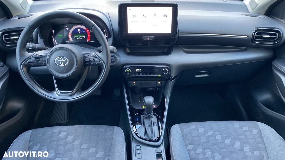 Toyota Yaris 1.5 VVT-i HSD Dynamic - 8