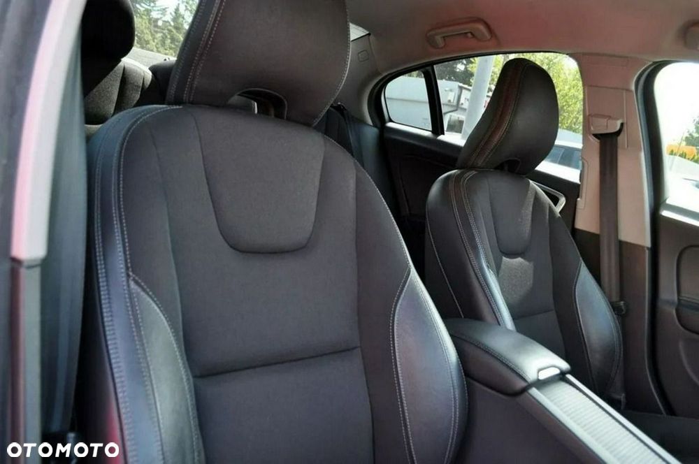 Volvo S60 D4 Drive-E Dynamic Edition (Kinetic) - 34