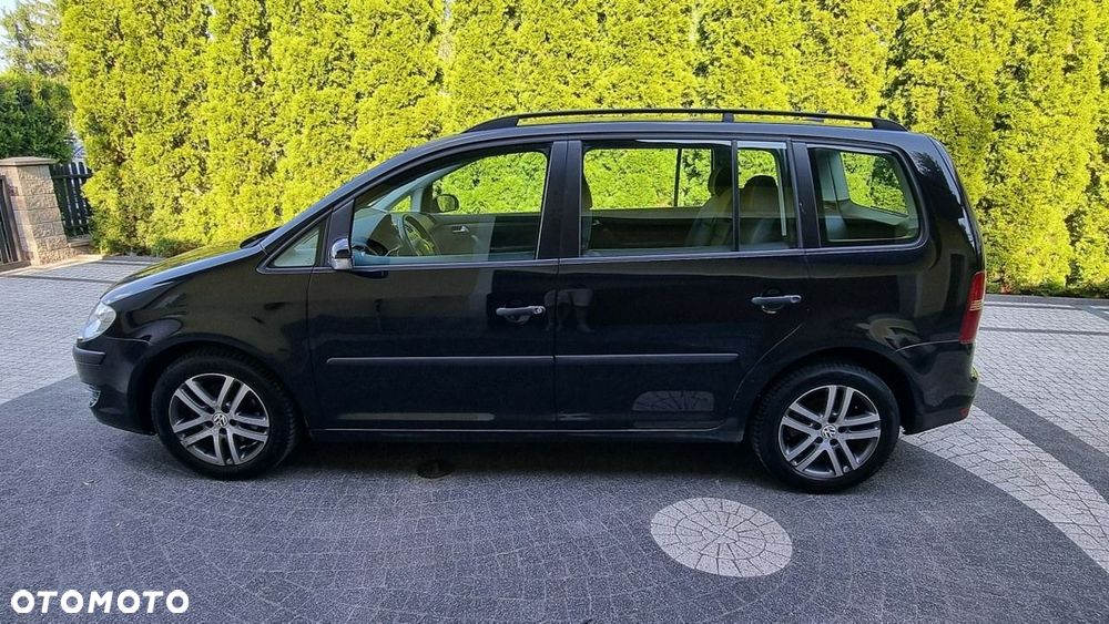 Volkswagen Touran - 3