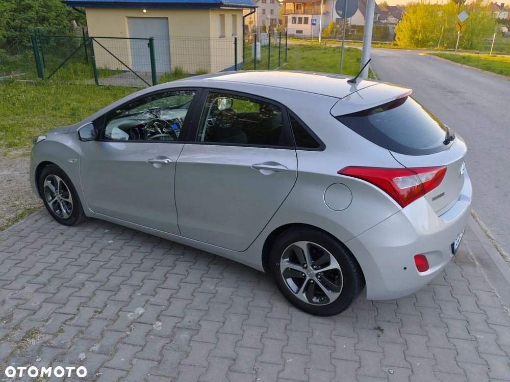Hyundai i30 blue 1.4 Passion - 22