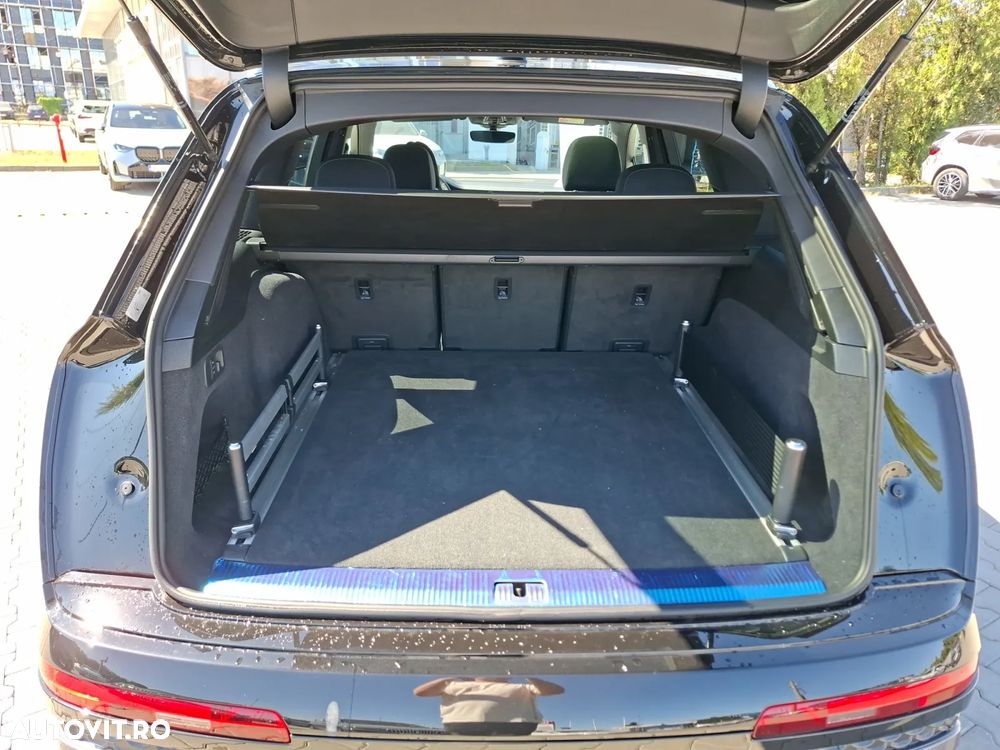 Audi Q7 55 TFSI e quattro Tiptronic PHEV S Line - 18