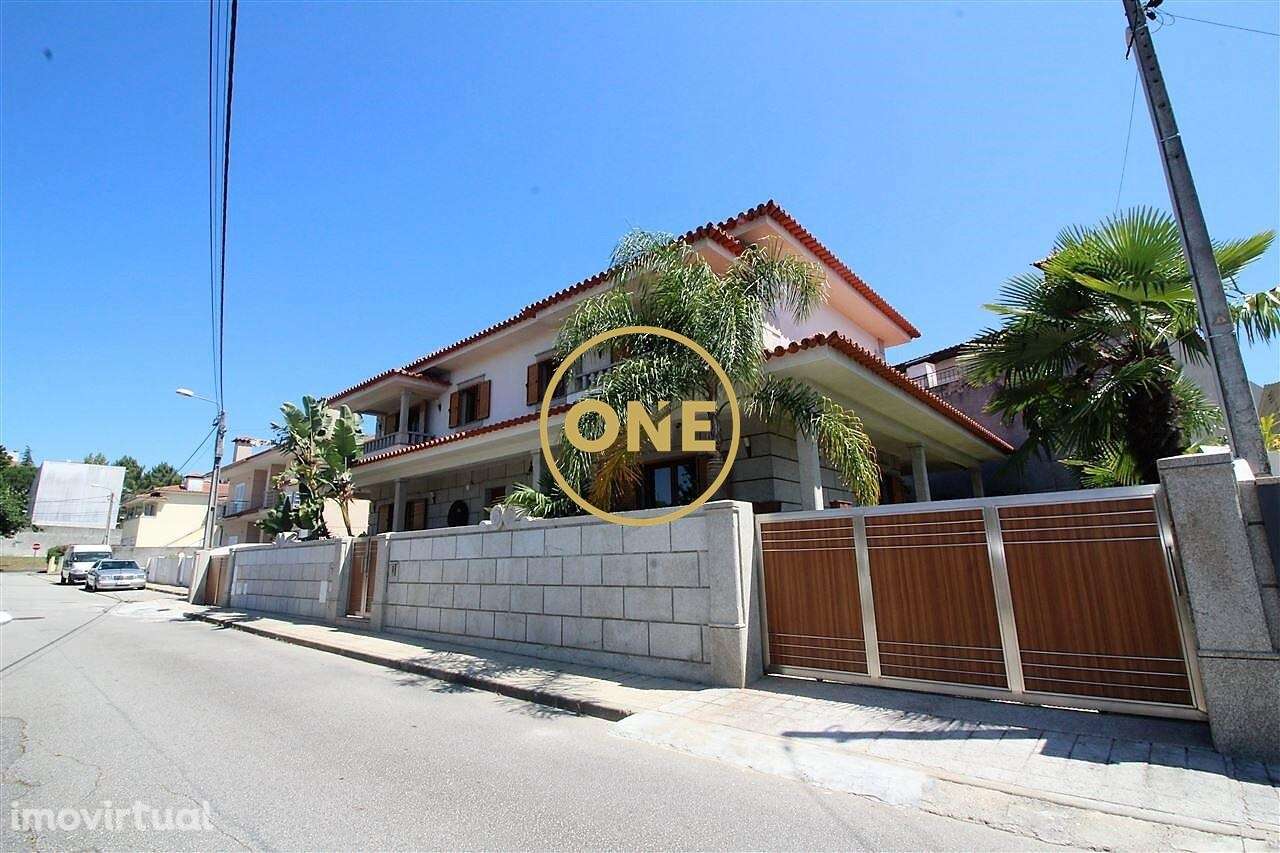 Moradia T4 em Gondifelos para venda - Grande imagem: 2/37