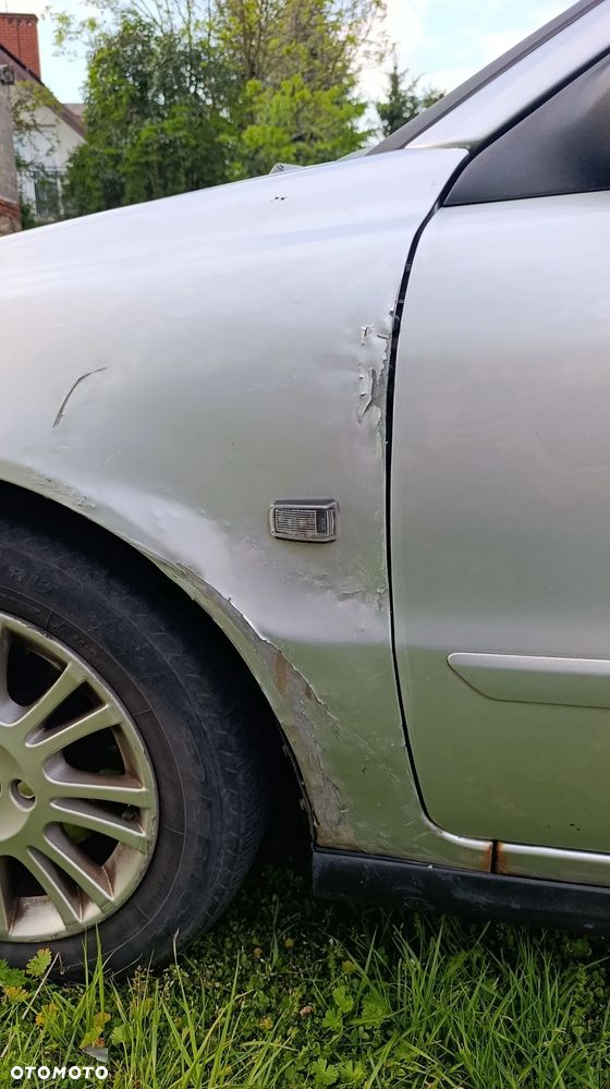Volvo S40 1.8 - 9