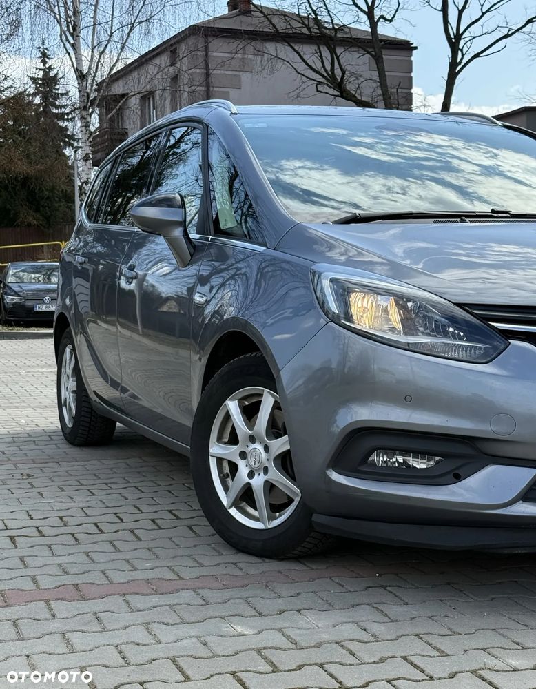 Opel Zafira - 2