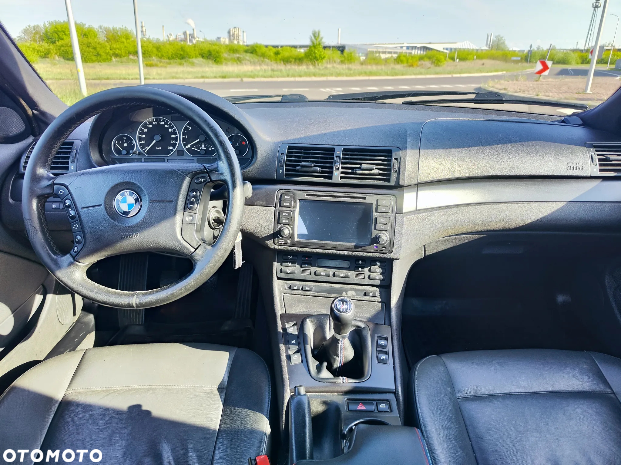 BMW Seria 3 330i - 13
