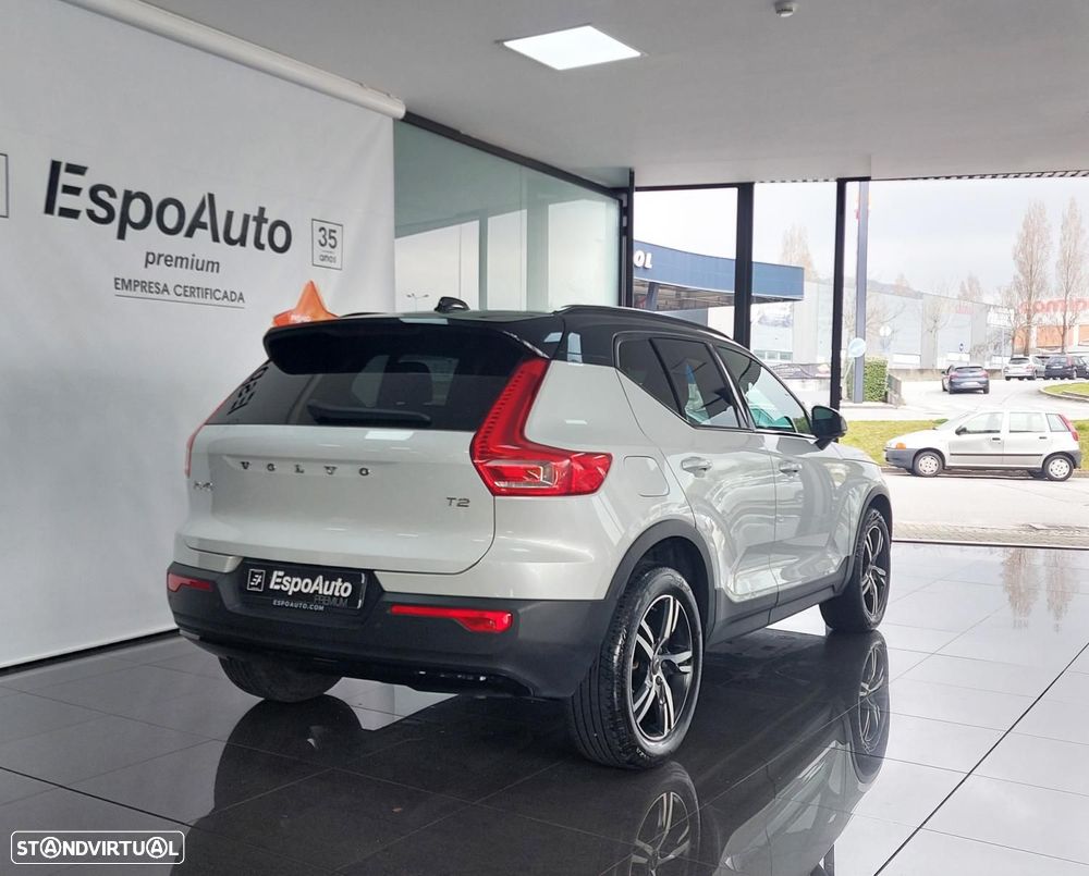 Volvo XC 40 1.5 T2 Momentum Plus - 3