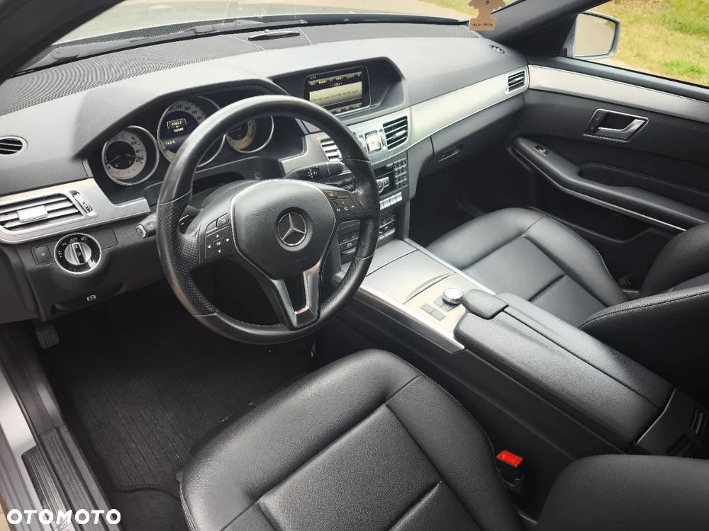 Mercedes-Benz Klasa E 250 BlueTEC 4Matic 7G-TRONIC Avantgarde - 29