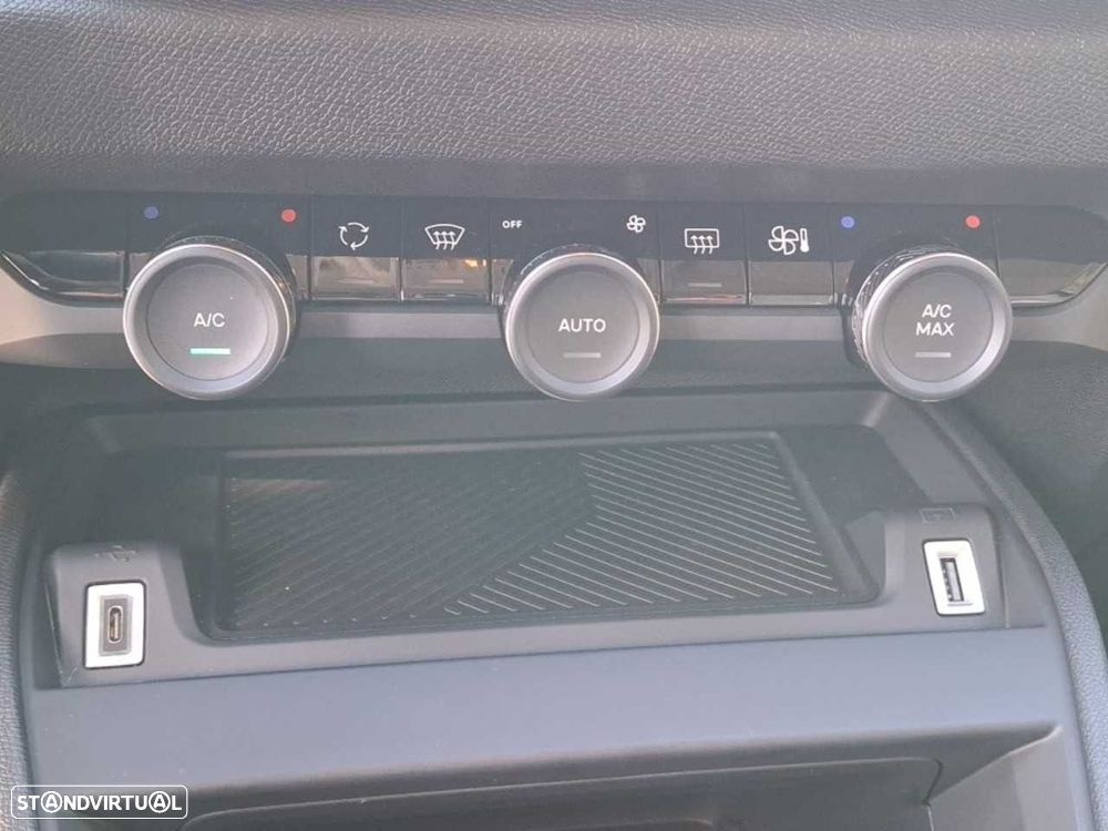 Citroën e-C4 54 kWh Autonomia Alargada Plus - 19