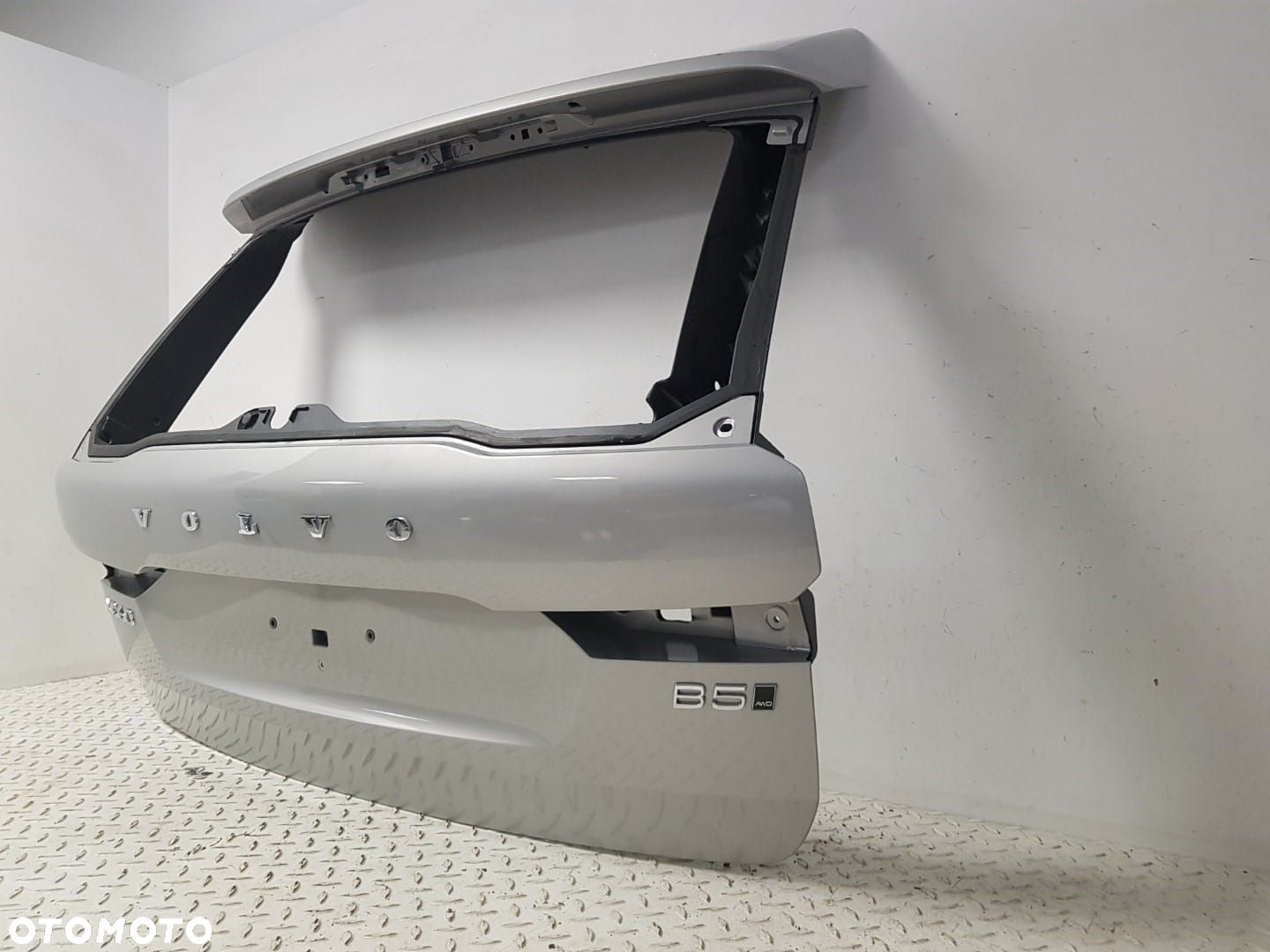 ŁADNA KLAPA BAGAŻNIKA TYŁ TYLNA VOLVO XC-60 XC60 II 2 17-25 31420451 KOLOR 735 - 5